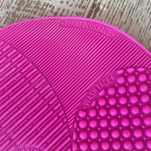 Sigma brush cleaning mat - Picture 3 of 7